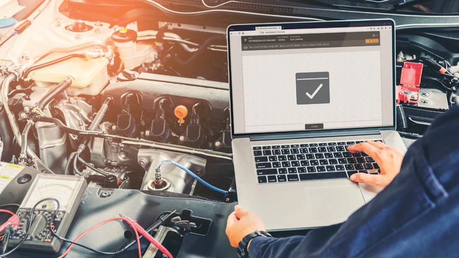 FORVIA HELLA, la synergie entre Faurecia et HELLA