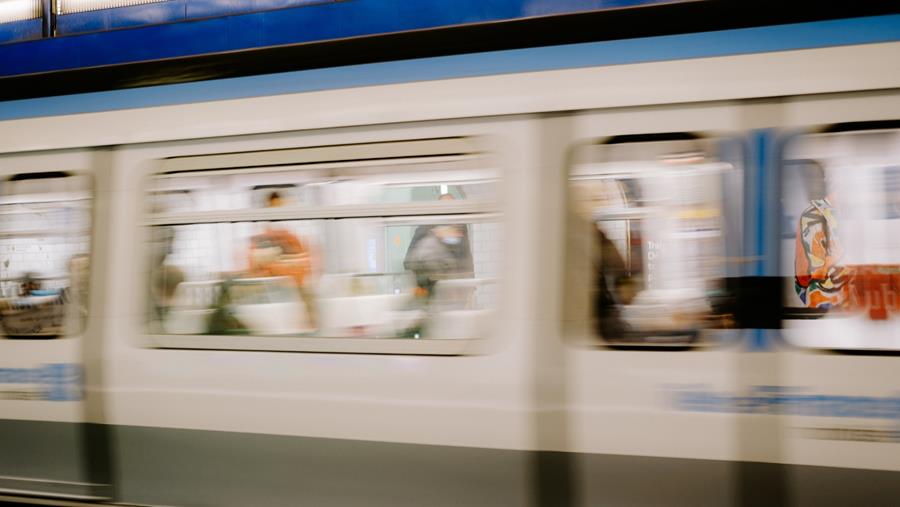 OP AFSPRAAK MET DE TREIN