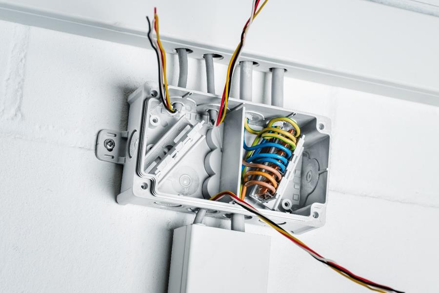 Les boîtes de dérivation Spelsberg Abox et Abox Pro offrent une facilité d'installation maximale