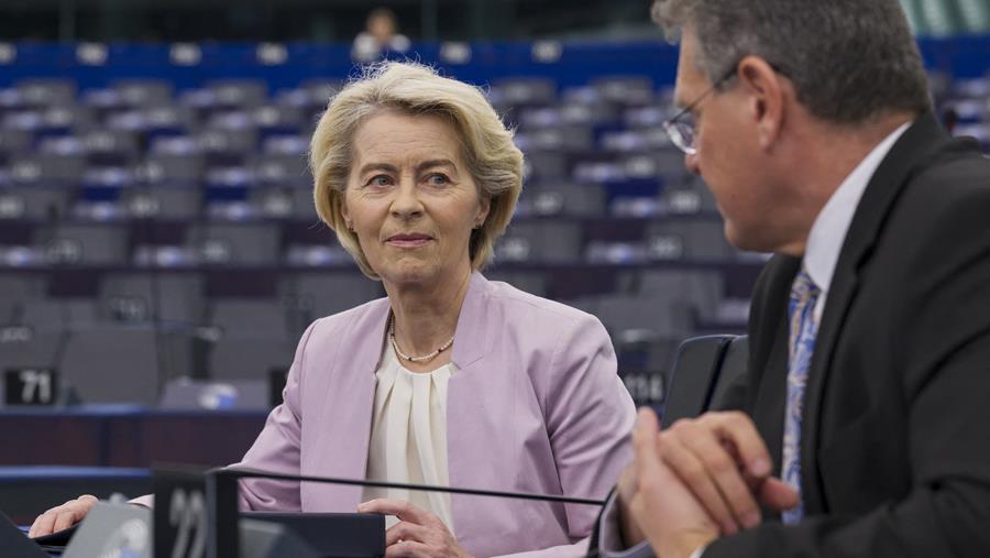 Guerre tarifaire : plafond de 15% sur le pharma