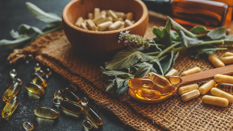 Nutrivigilance : 98 % des signalements concernent des compléments alimentaires