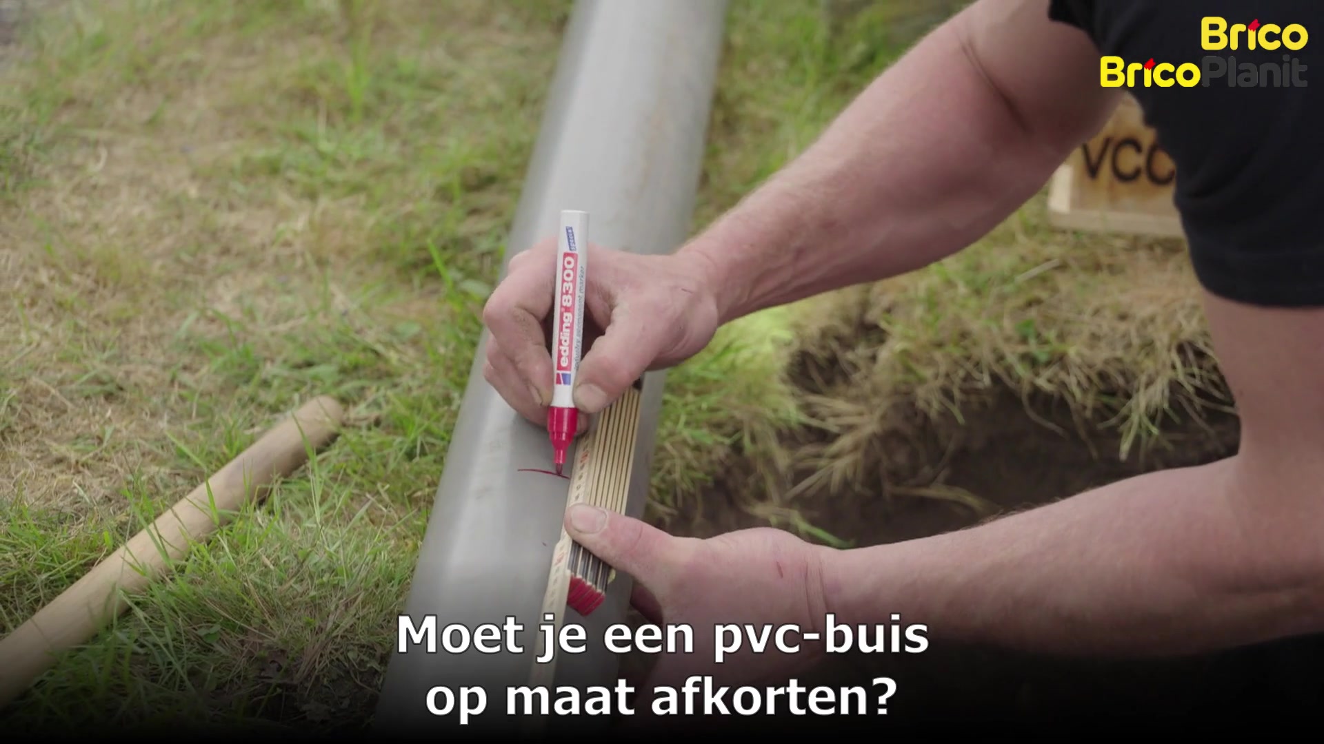 Hoe zaag je een pvc-buis op maat?